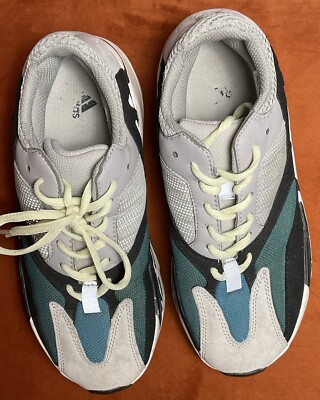 Size 8- adidas Yeezy Boost 700 Low Wave Runner Nice