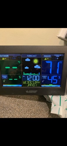 La Crosse Technology Wireless Color Weather Station & Outdoor Sensor - Picture 2 of 9