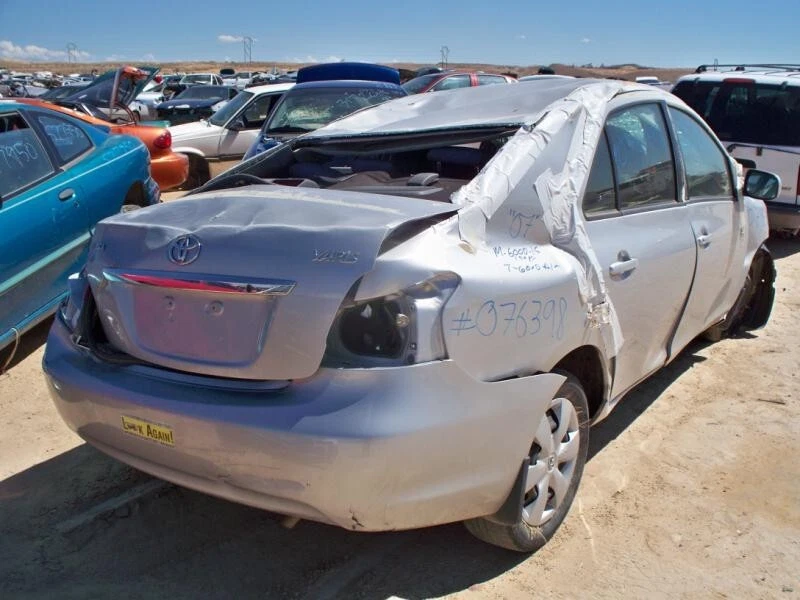 Расходомер воздуха для впрыска б/у топлива подходит для: 2007 Toyota Yaris класса A - Изображение 2 из 4