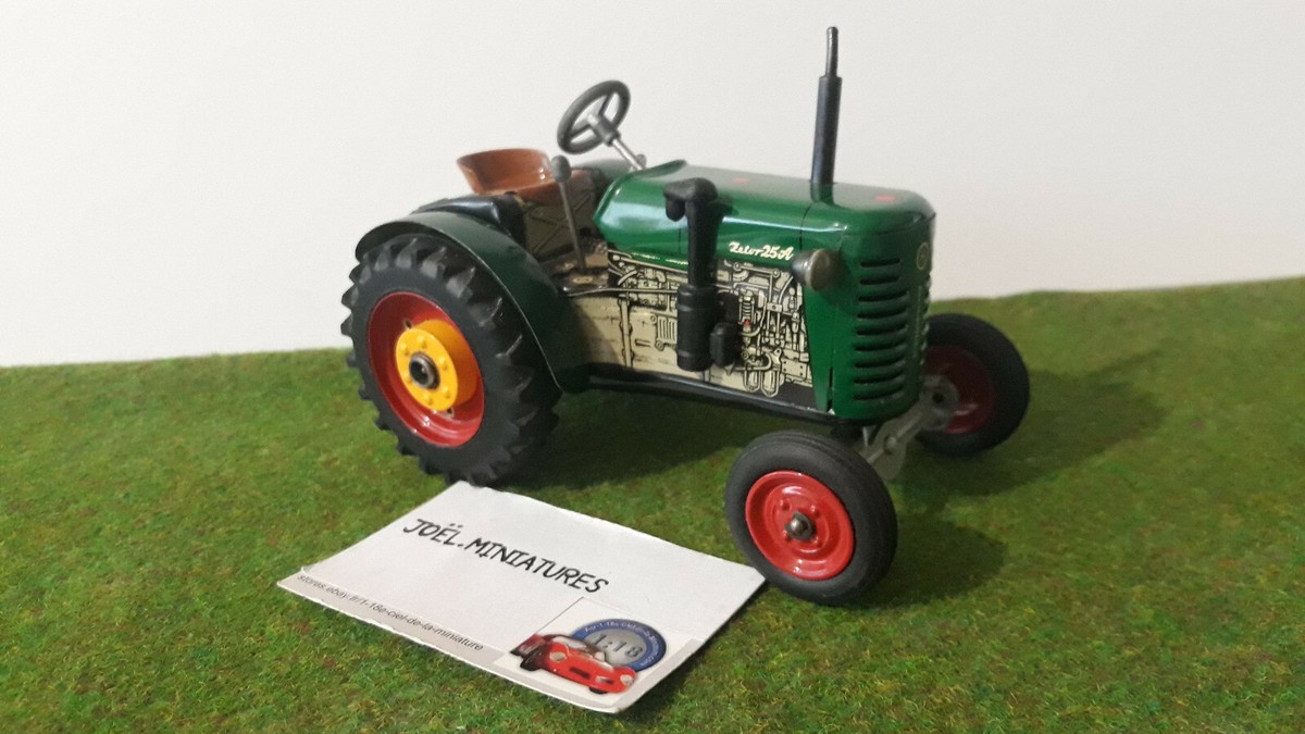 TRACTEUR AGRICOLE ZETOR 25A vert 1/25 KOVAP 0383 miniature de 