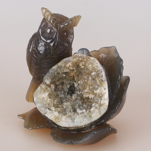 4,1 Zoll natürliche Geode Achat Quarz Kristall handgeschnitzte Eule Tierschnitzerei 613g - Bild 2 von 8