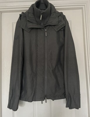 Superdry Original Windcheater Jacke Gr. M grau sehr guter Zustand Herbst Winter Regen