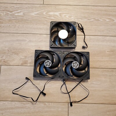 2 Arctic P12 PWM PST & 1 Cool Masters Sickle Flow 120mm Cooling