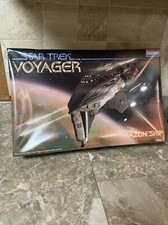 Star Trek Voyager Kazon Ship Model Kit Monogram 3606 SEALED
