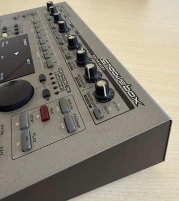 Roland MC-303 Groovebox im Top Zustand + Case + Netzteil