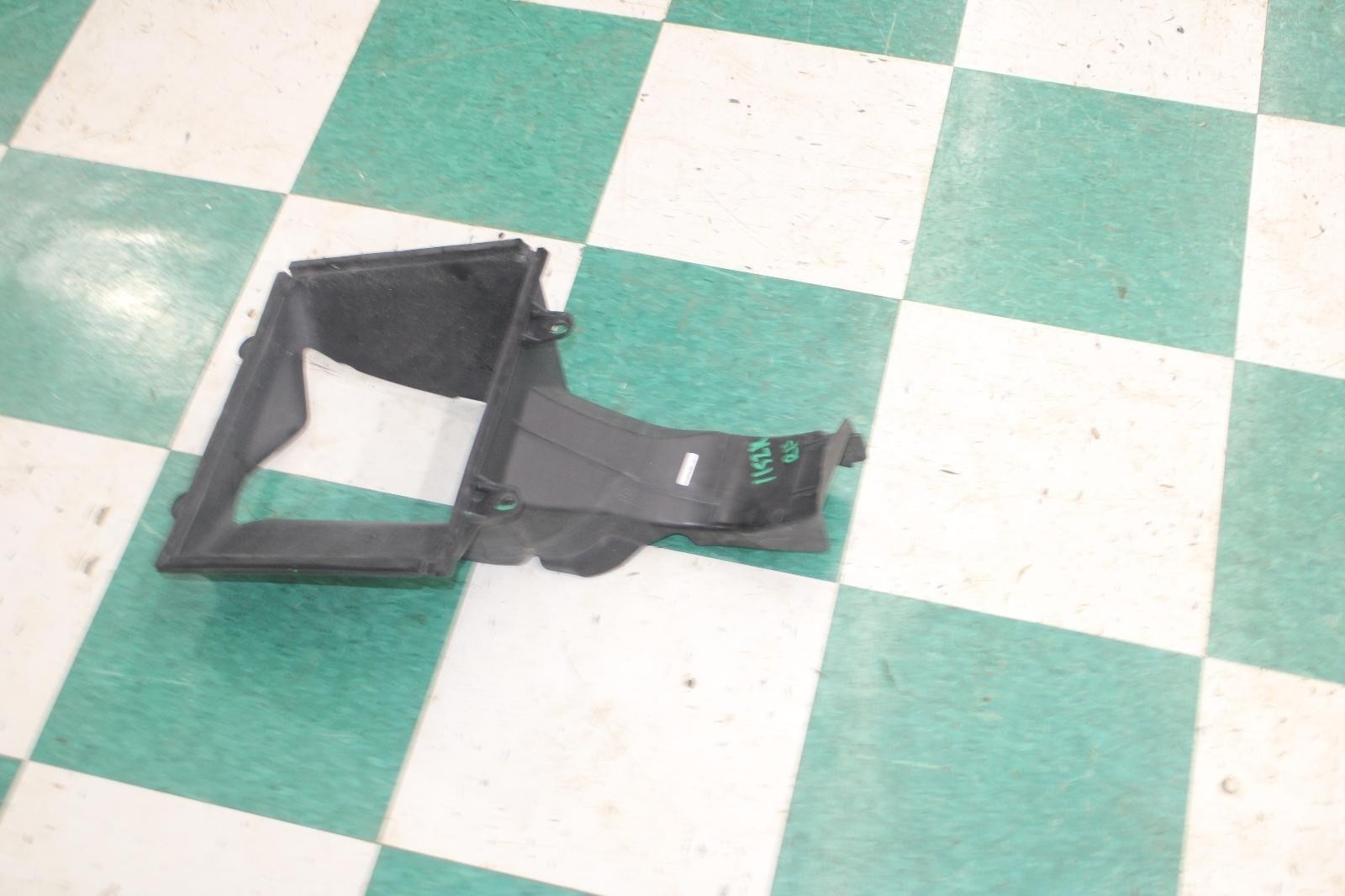 14-20 Ghibli 3.0L Engine Intercooler Right RH Side Trim Duct Shroud Factory OEM