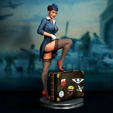 1/24 Scale Resin Figure Model Kit World War II stewardess Unpainted Unassembled 