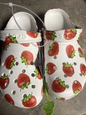 WOMEN'S WHITE/RED STRAWBERRIES CROCS CLASSIC FRESH FRUITS CLOG SIZE 8 NWT