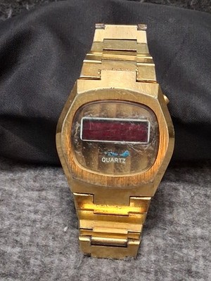 Vtg 1976's Bulova Computron Men Watch Red LED N6 Needs Battery 228 Gold tone