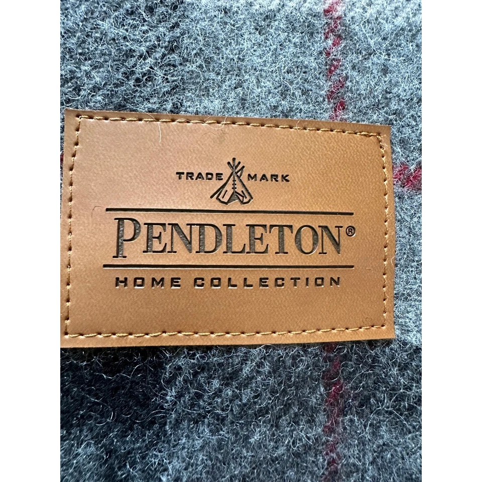PENDELTON plaid wool blanket NBC SUNDAY NIGHT FOOTBALL LOGO, NFL, gray fringed  - Image 3 of 4