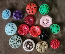 Colorful Lot 15 Fancy Vintage Plastic Buttons Flowers Pierced 