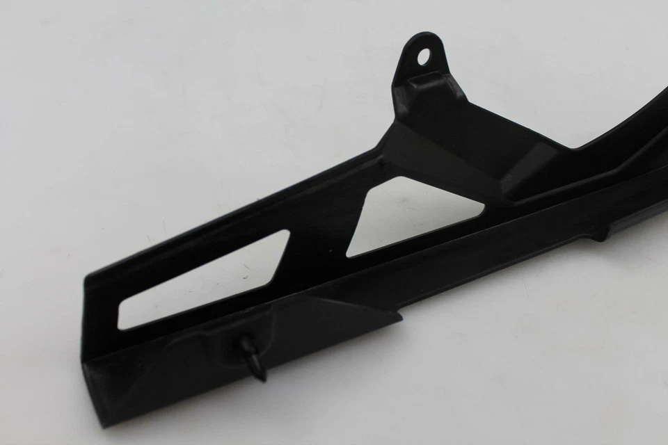 Protector de cinturón superior Suzuki GSXR750 2013 OEM Foto 4 de 4