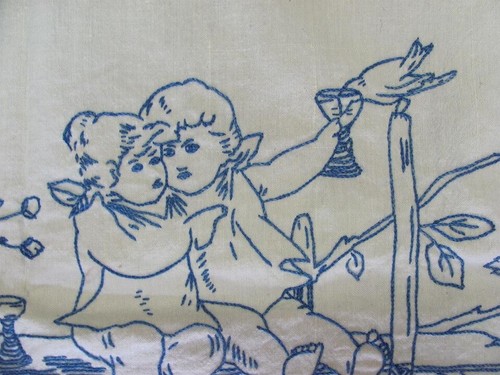 VINTAGE HAND EMBROIDERY TABLE CLOTH COTTON THREADS - Picture 4 of 9