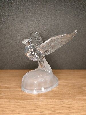 Skulptur, Glasfigur Darstellung eines fliegenden Vogels. H 13,5 cm