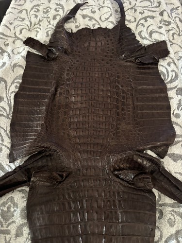 Genuine Caiman Crocodile Hornback Skin Leather Hide Pelt Mahogany 45 by 14. F.S. - Picture 7 of 24