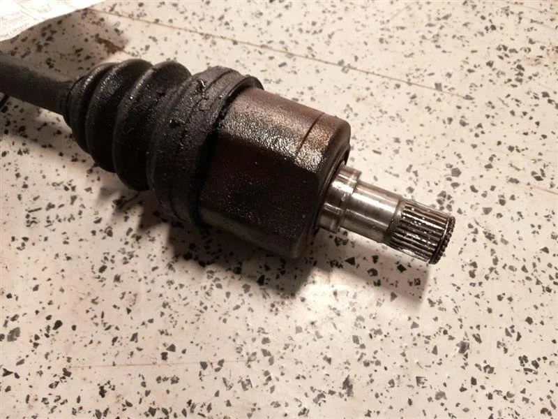 Eje delantero Honda Odyssey 2005-2006 Foto 3 de 4