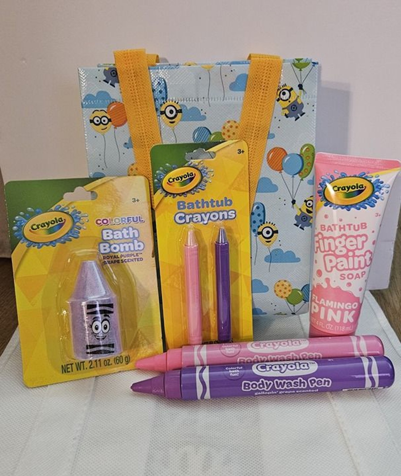 Crayola Bath Set - Kids Bath Set - Bath Crayons, Bath Bomb, 