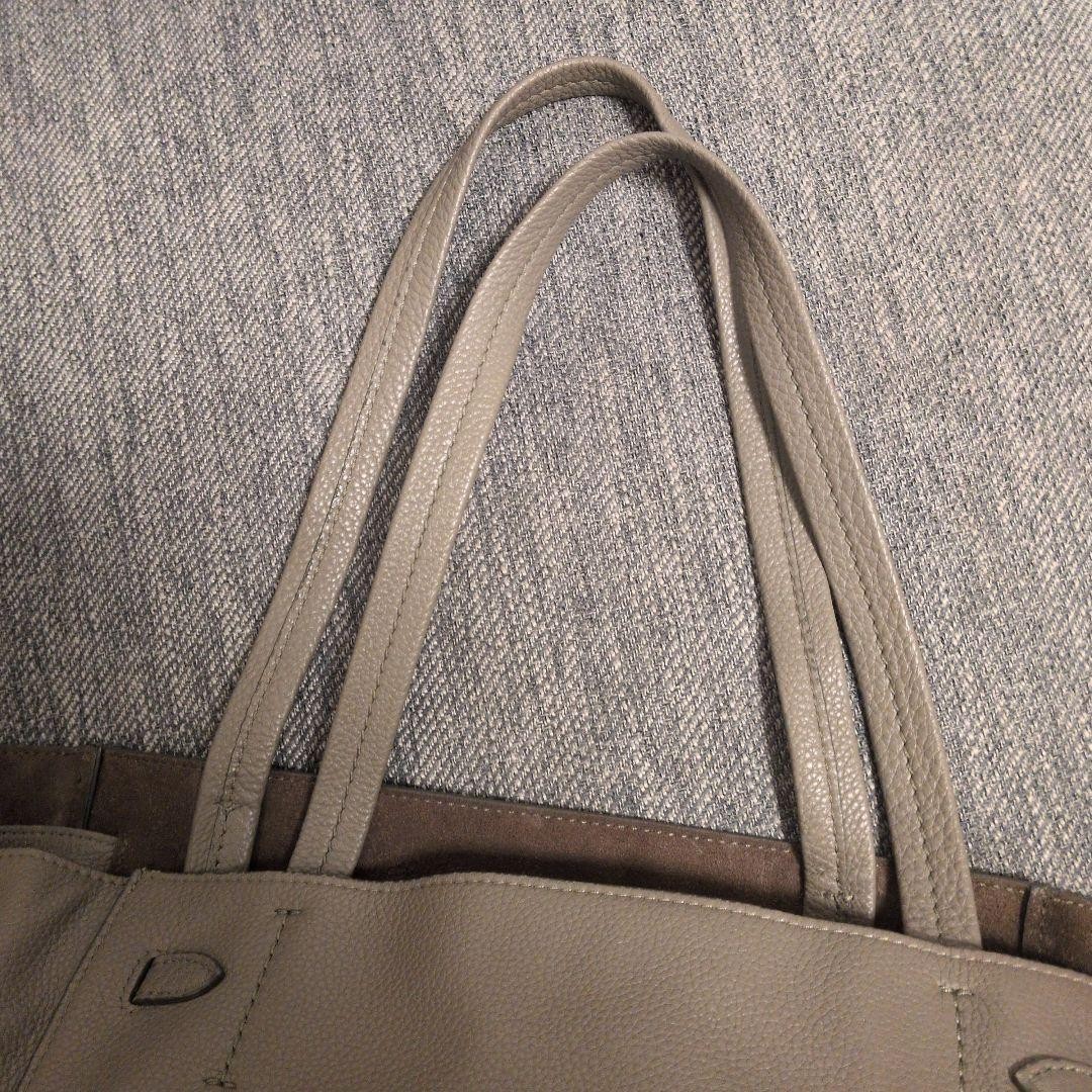 CELINE Cabas Phantom Structured Leather Tote Bag … - image 3