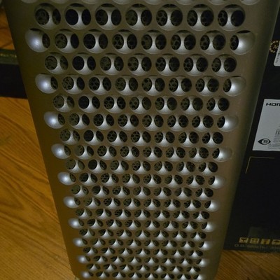 Apple Mac Pro Series Tower Desktop Computer, Silver 
