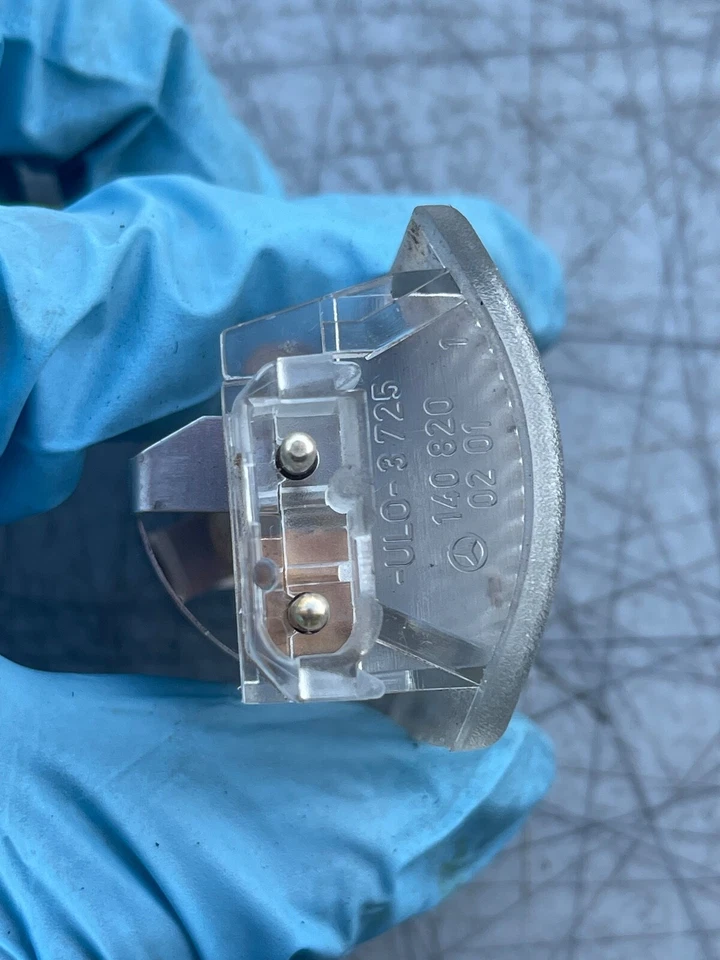 1998 MERCEDES-BENZ S320 W140 PAINEL DA PORTA TRASEIRA LÂMPADA INTERIOR LADO DIREITO FABRICANTE DE EQUIPAMENTO ORIGINAL - Imagem 4 de 4