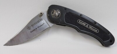 Smith & Wesson Bullseye Folding Pocket Knife