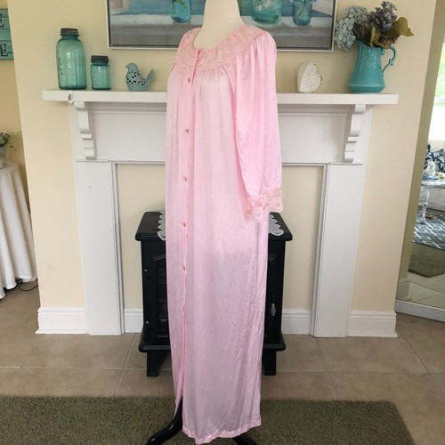 Vintage Gilead Robe Peignoir Medium Pink Lace Button Long Nylon Feminine USA - Picture 4 of 11