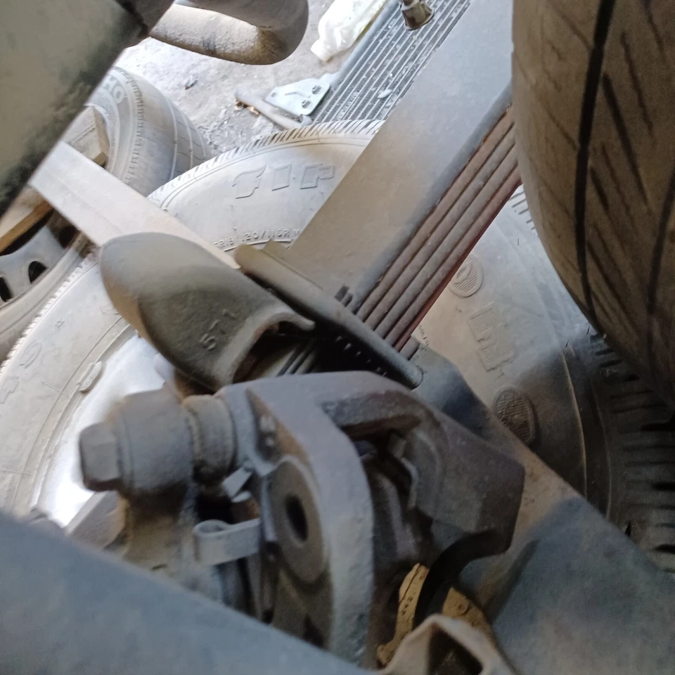 NPR ISUZU CALIPER LH front (Driver side) Isuzu NPR 2001 Diesel - Изображение 2 из 4