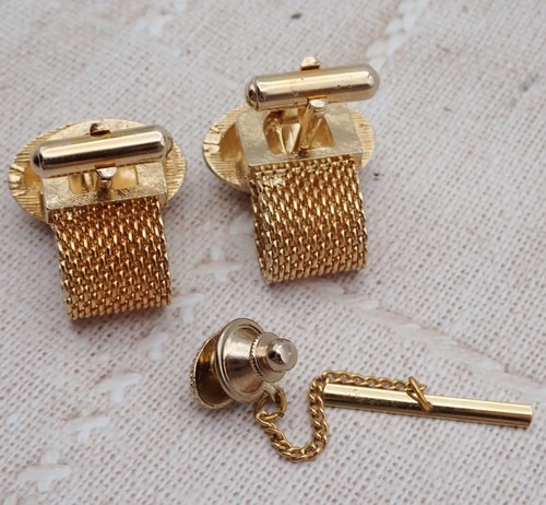 Swank Gold Tone Cats Eye Decor Shaped Mesh Wrap Around Cufflinks Tie Tack Set - Picture 5 of 6