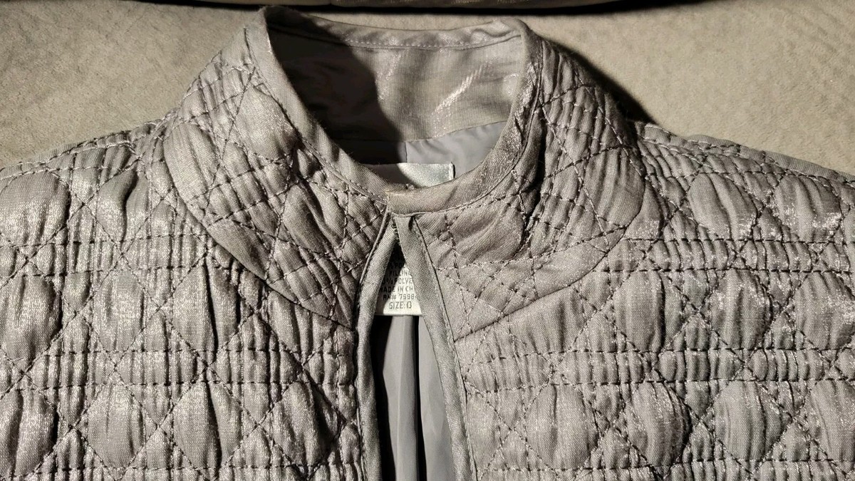 Vtg CHICOS Gray Shiney Sheen Quilted Pockets Zipper Jacket