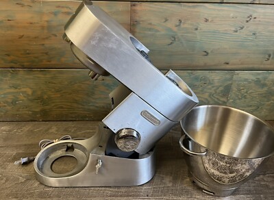 DeLonghi KM4000 シルバー キッチンミキサー DeLonghi KM4000 シルバー キッチンミキサー 0925-067 スタンド