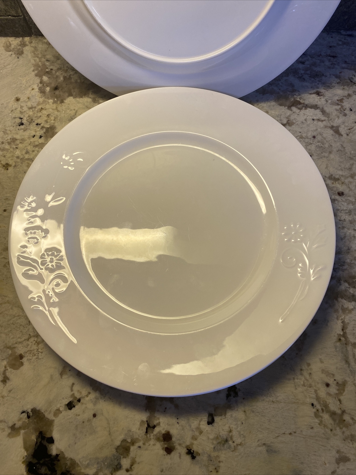 SET OF 3 Roscher Bone China White Daisy Embossed Pattern Dinner Plates