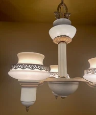 Vintage Lighting INCREDIBLE  1930s  Frankelite chandelier. Custard shades.