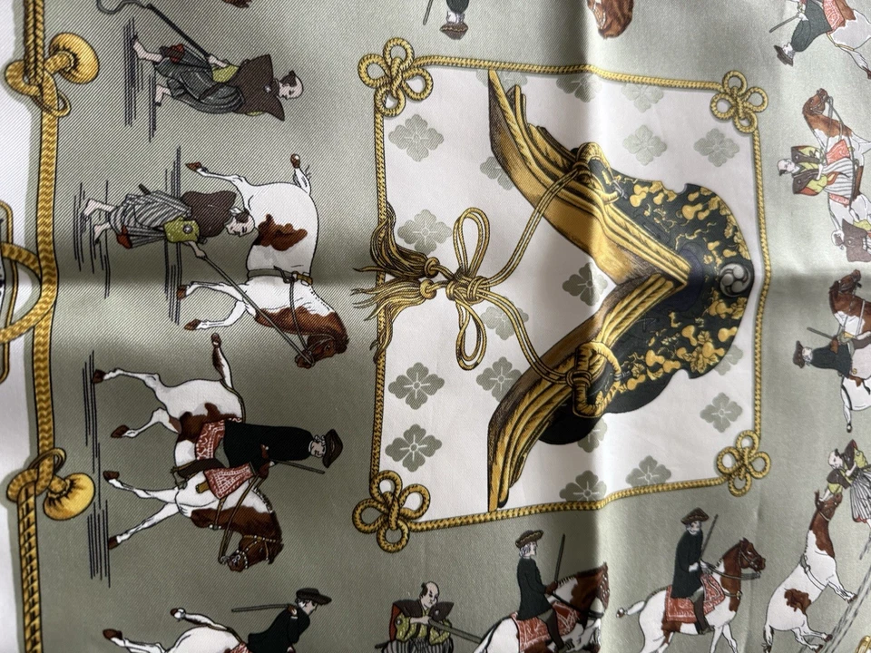 Foulard Hermès Paris ( Équitation Japonaise ) 100% Soie Neuf Et Étiquette - Photo 3/4