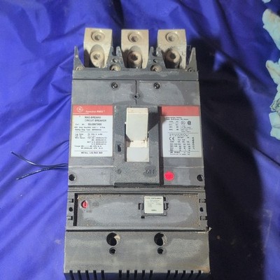 GE Spectra RMS MAG-BREAK SGLA36AT0400 Circuit Breaker 400A 600VAC 3-Pole