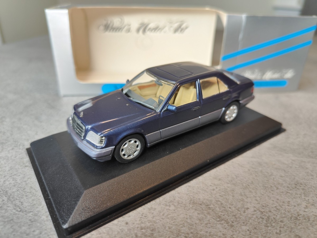 Minichamps Mercedes-Benz E Class Saloon 1993 (W124) Blue 1:43