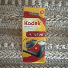 Kodak FunSaver 35mm Single Use Film Camera expiration date 09/2026