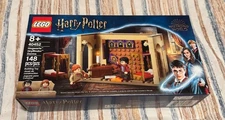 RETIRED LEGO Harry Potter: Hogwarts Gryffindor Dorms (40452) - Brand New/Unopen