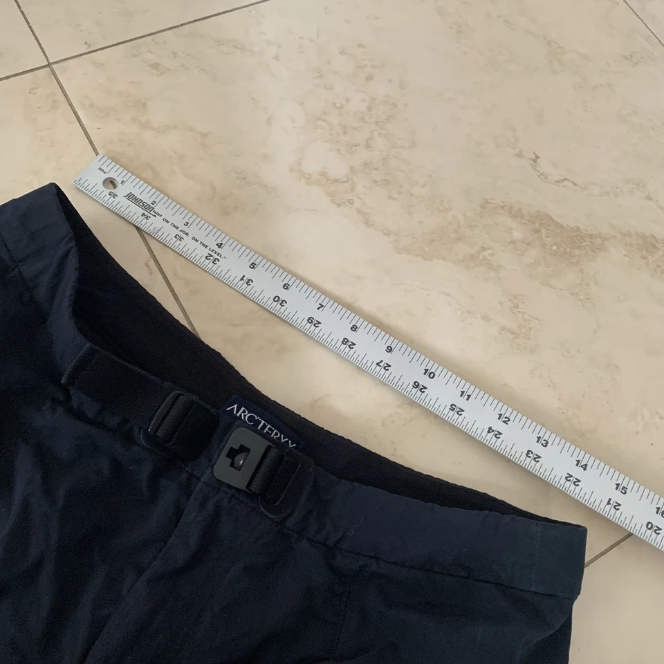 Pantalones Cortos Arc'teryx Para Hombre 32 Rendimiento al Aire Libre Senderismo Logo Cinturón Foto 4 de 4