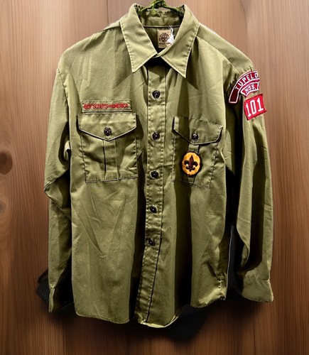 Boys Scouts of America Official Shirt Men's SMALL Beige Long Sleeve Patches Flaw