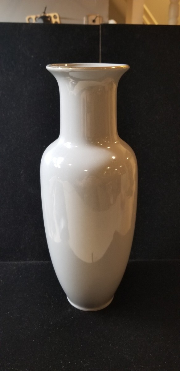 Vintage Japanese Flower Vase Authentic 12