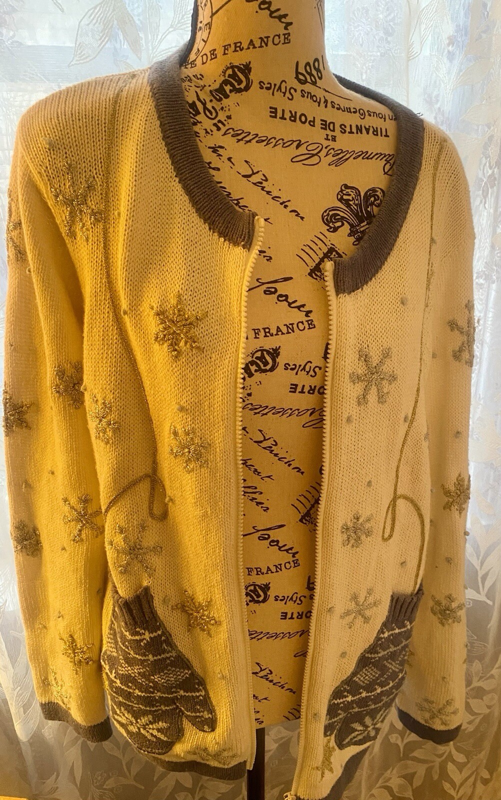 Winter Theme Sweater Small Full Zip Basic Edition… - image 8