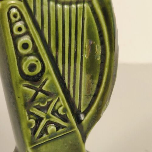 Vintage Green Glazed Ireland Ceramic Harp Vase Marked Made In Ireland - Picture 7 of 8