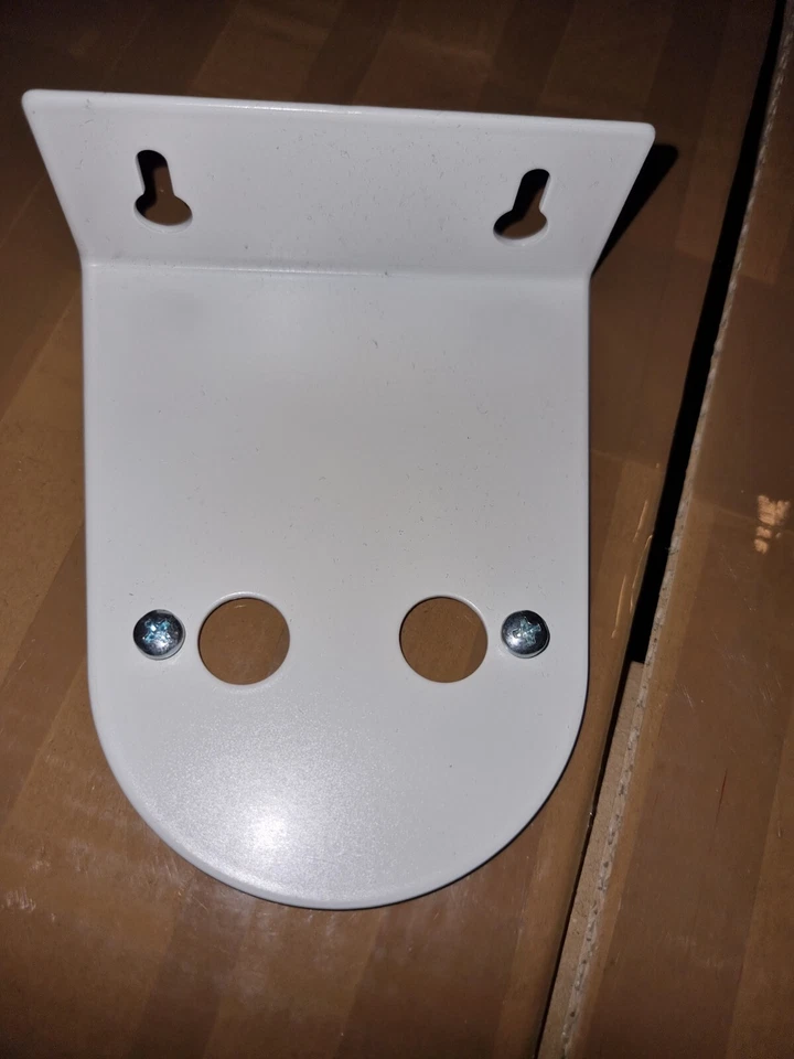 Neue Wandbefestigungswinkel für Hekatron Sockel 143A