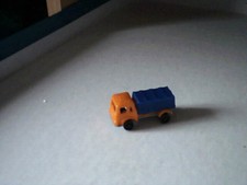 OFFRE 27435 / BAUFAHRZEUG 79 - PRITSCHEN LKW - ORANGE/BLEU