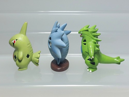 Larvitar Pupitar Tyranitar Pokemon Monster Collection Figure Tomy F08 1,9-2 pollici - Foto 2 di 12