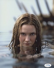 Morfydd Clark Lord of the Rings: Rings Power Autographed Signed 8x10 Photo ACOA