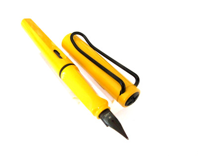 STYLO PLUME LAMY SAFARI NOIR GAUCHER