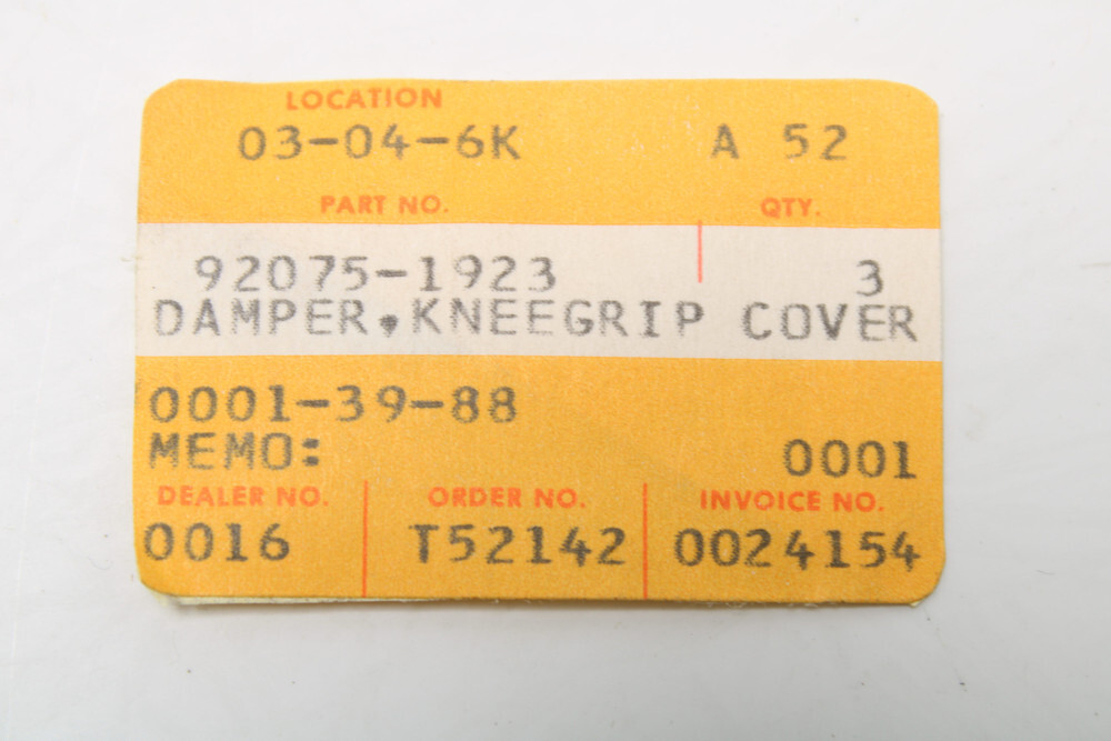 Kawasaki ZX750 1987-1990 92075-1923 DAMPER,KNEEGRIP | eBay