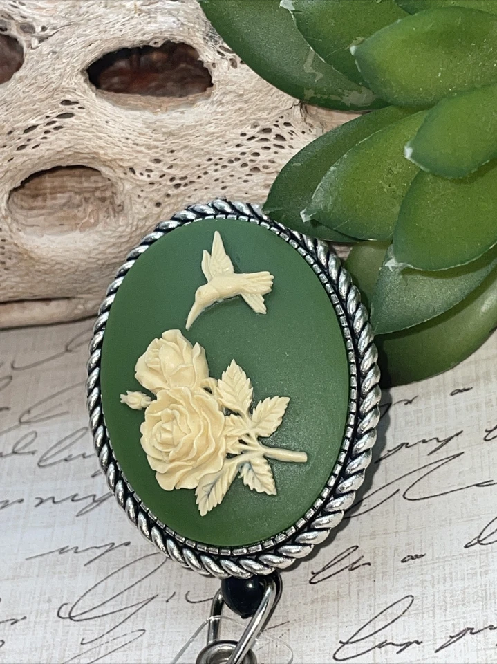 Portatarjetas de identificación carrete retráctil verde colibrí IRISH DÍA DE PATRICKS Foto 3 de 4