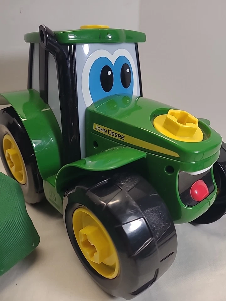 John Deere Toy/Hat Lot Tomy Toy Tractors Farm Equipment Tractor - Image 2 of 4